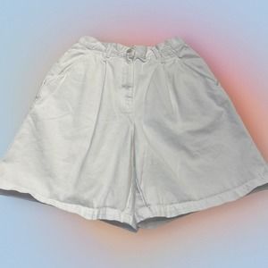 DEAD STOCK Vintage white high waisted cotton shorts pleated